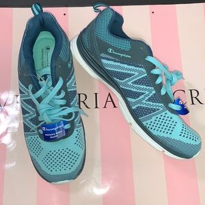 Champion sneakers memory foam women 8 PLEASE READ